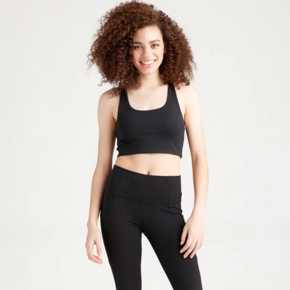 NWOT Quince Navy Blue Racerback Sports Bra